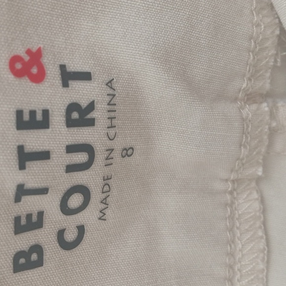 BETTE COURT BEIGE HITS AT THE KNEES - Picture 4 of 5